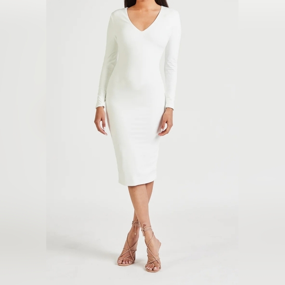 Because of Alice (BOA) Long Sleeve V Neck Midi Dress - Picture 3 of 3